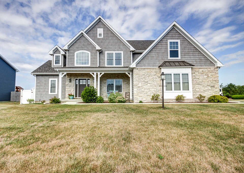 1st image of 4002 Applewood Dr