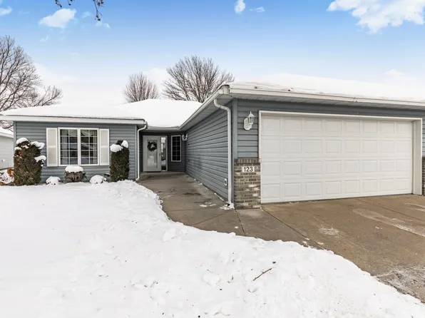 123 Willow Creek Dr, Waite Park, MN 56387