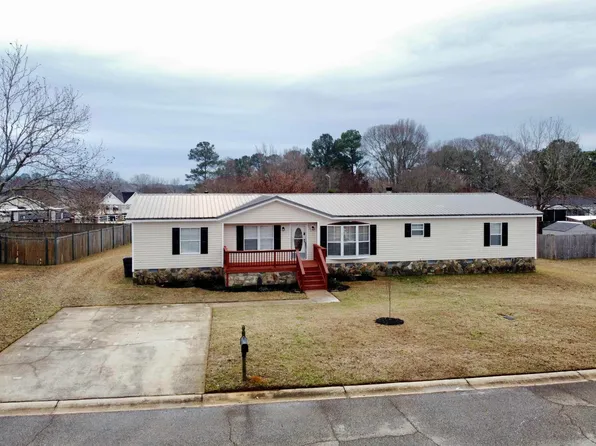 105 Vineyard Trce, Byron, GA 31008