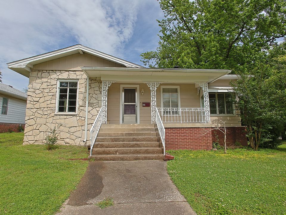 1st image of 611 Pleasant Ct Unit 1