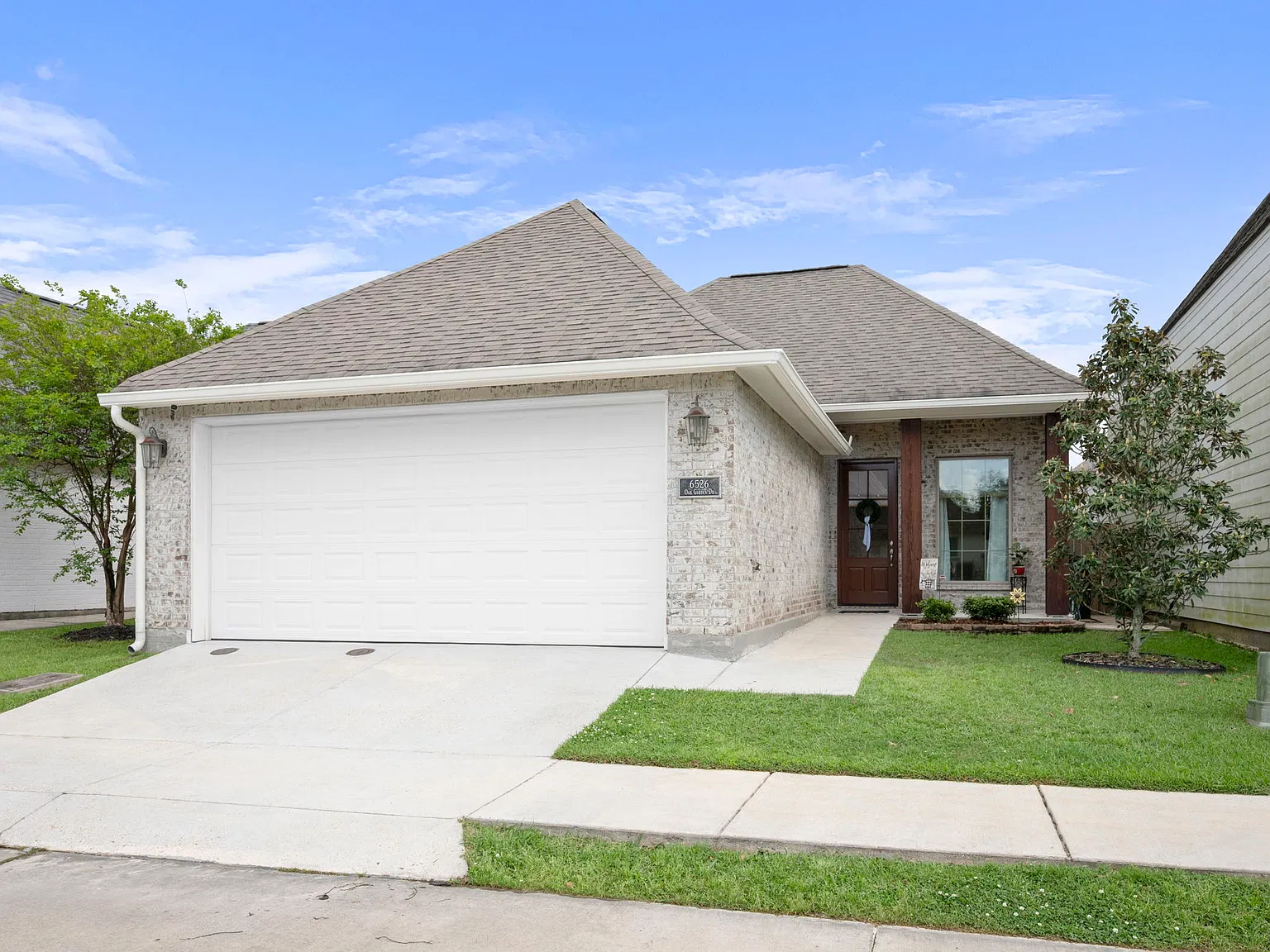 3 bed, 1953 sqft, $2,500 — Photo 1