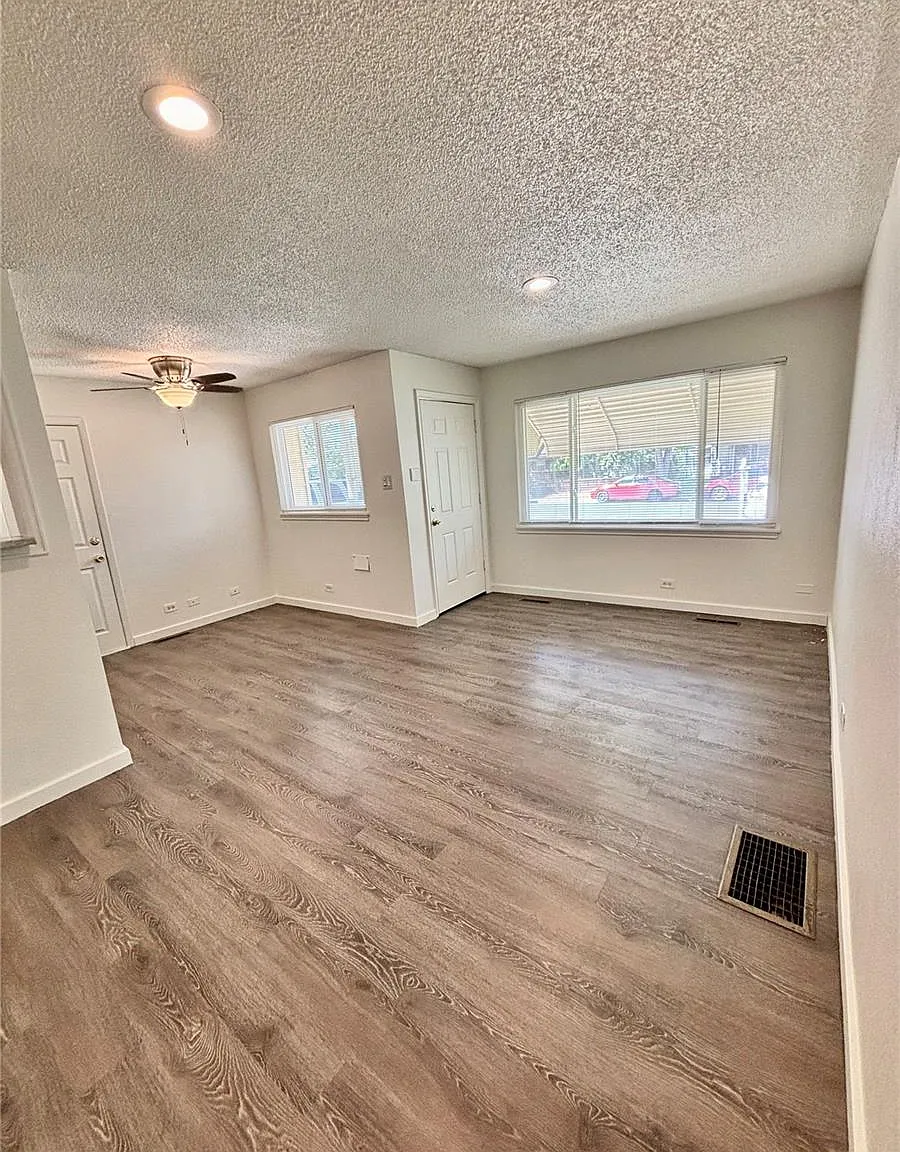 2 bed, 1.0 bath, 734 sqft, $2,049 — Photo 1