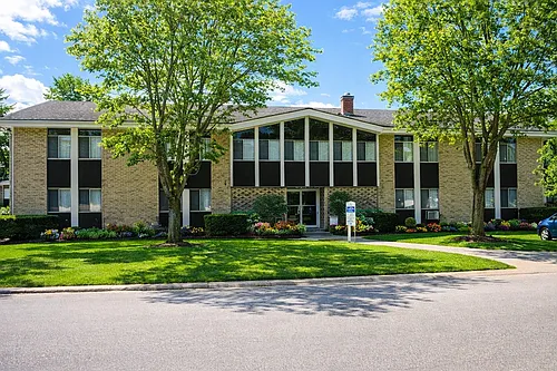 3825 Robert Pl Photo 1
