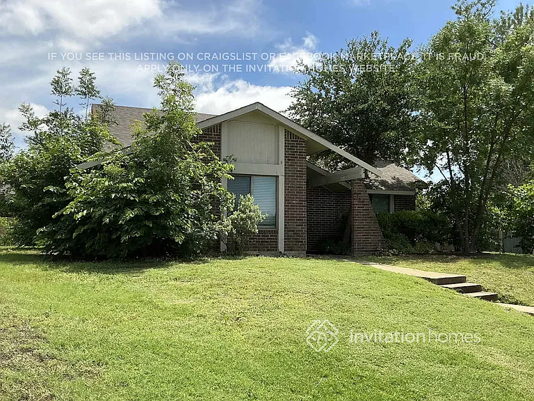 1716 Delaford Pl — Photo 3