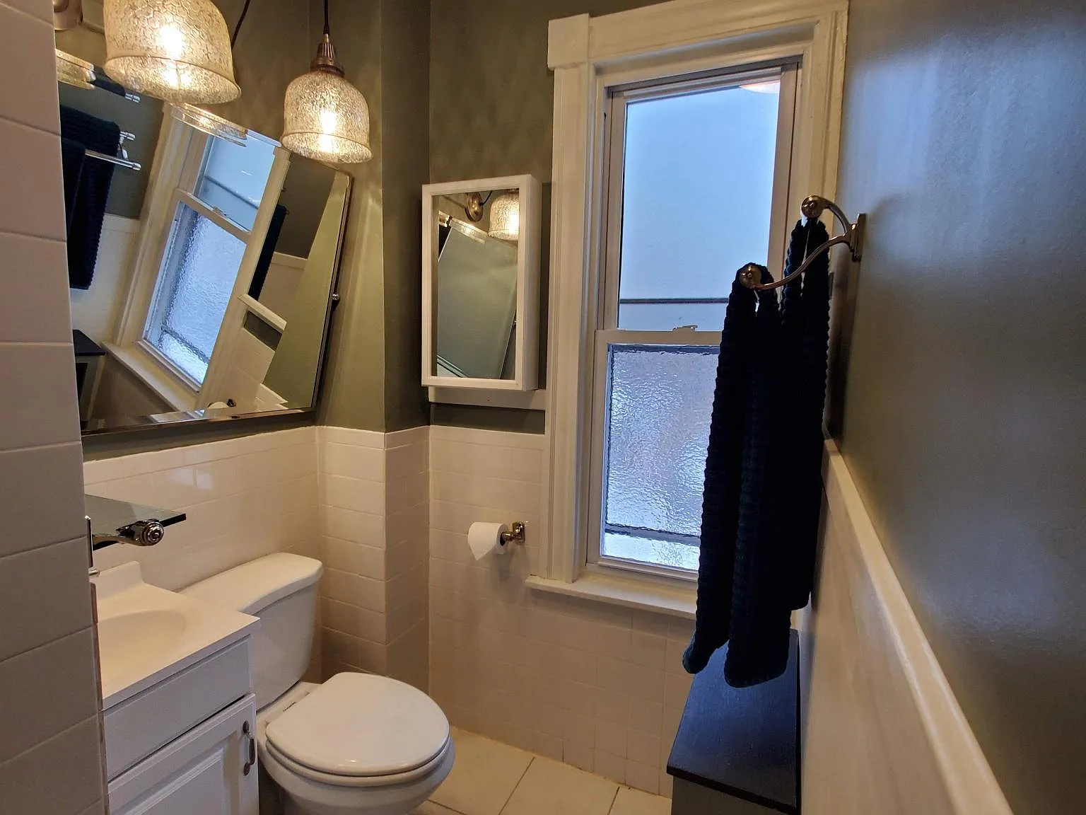 98 Dennison Ave — Photo 3