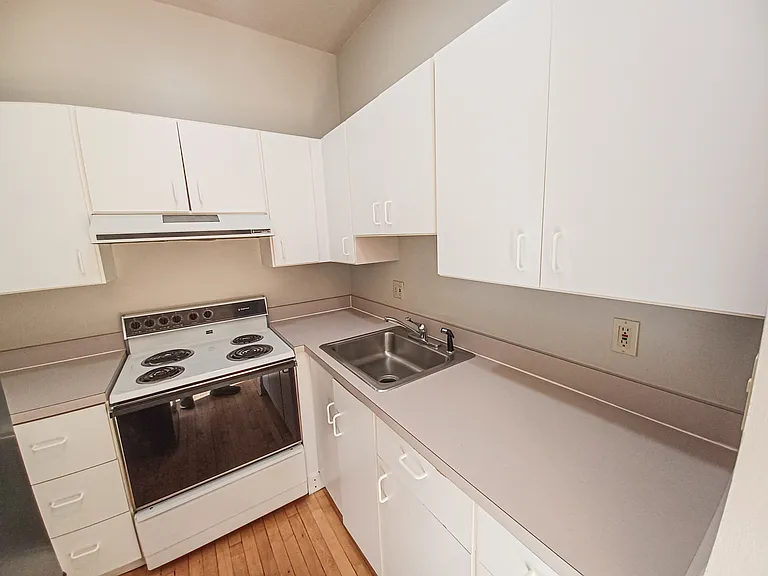 Idaho Building Apartments — Photo 26