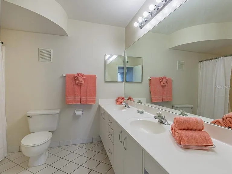6085 Bahia Del Mar Cir #468 — Photo 19