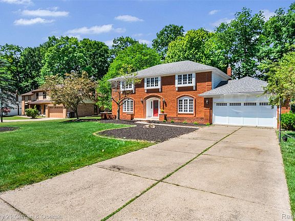 3rd image of 5994 Glen Eagles Dr