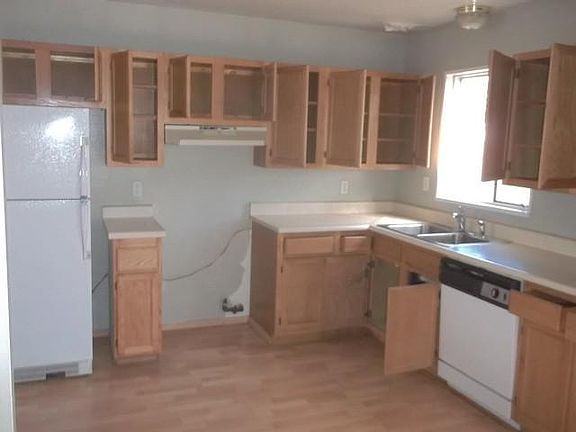 4th image of 2412 E 23rd St