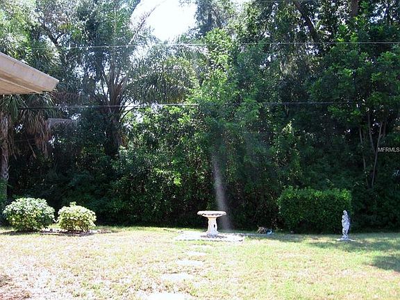 5th image of 1065 Sheehan Blvd