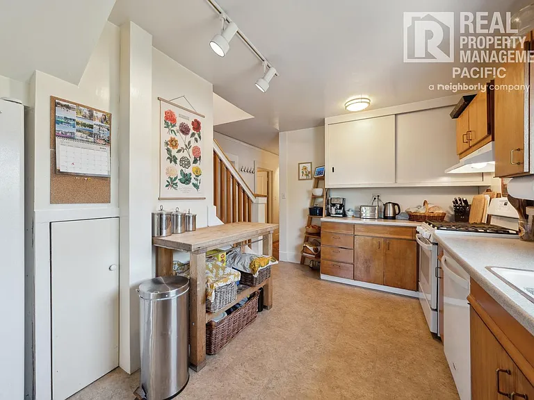 1550 Beverly Pl — Photo 13