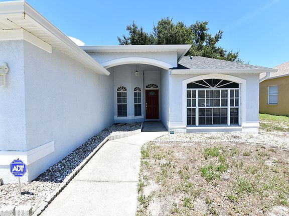 3rd image of 13421 Silvercreek Dr