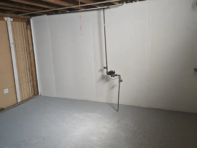 1681 New York Ave — Photo 32