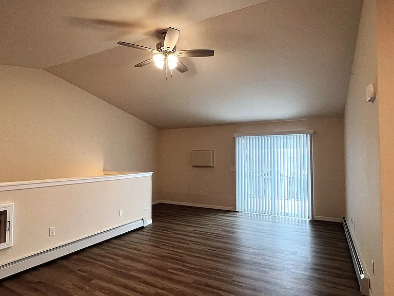 713 Caroline St — Photo 169