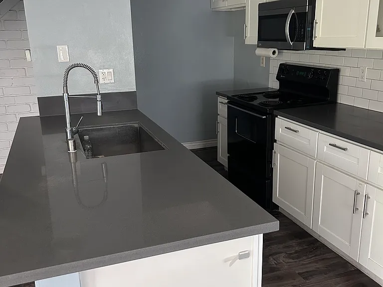 1260 N Avenida Conejo #2 — Photo 24