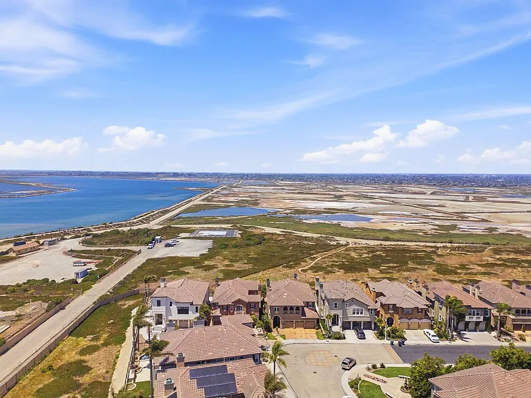 5571 Ocean Terrace Dr — Photo 35