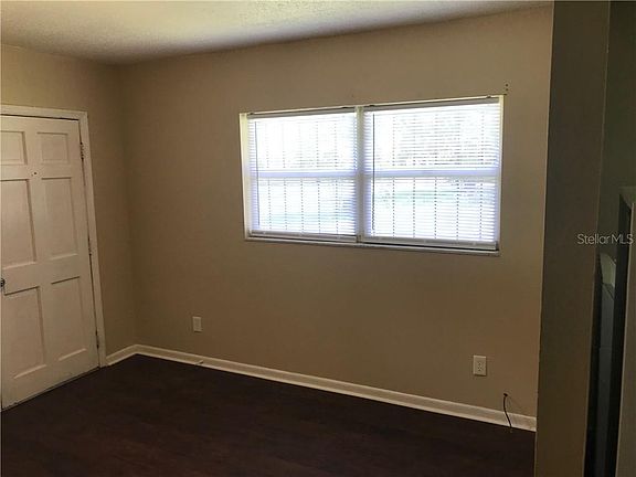 3rd image of 1107 E Lotus Ave