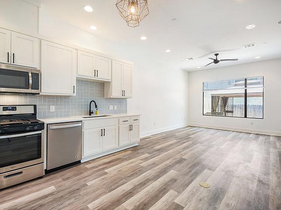 2nd image of 607 W Saint Johns Ave #2