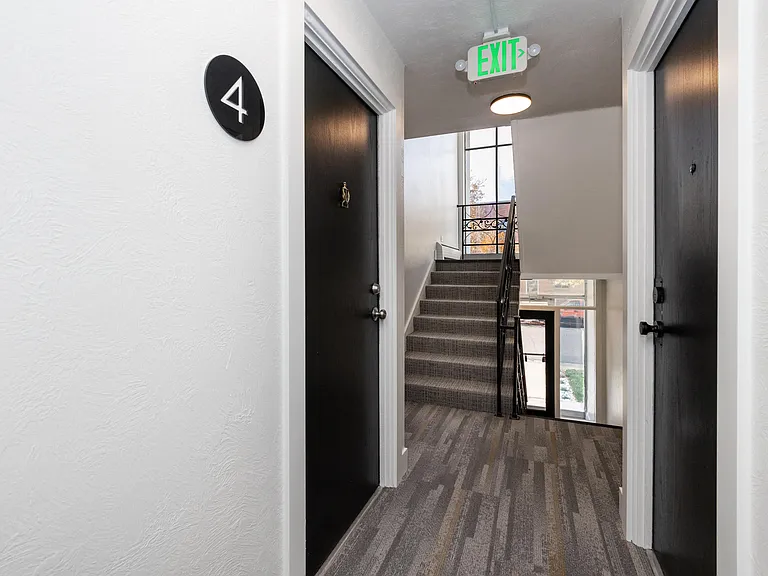 816 N Cherry St — Photo 9