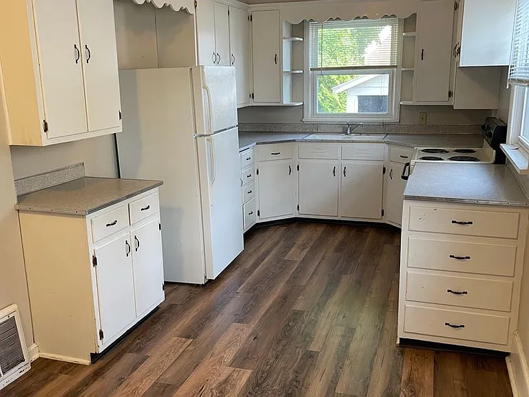 801 Scott Ave — Photo 11