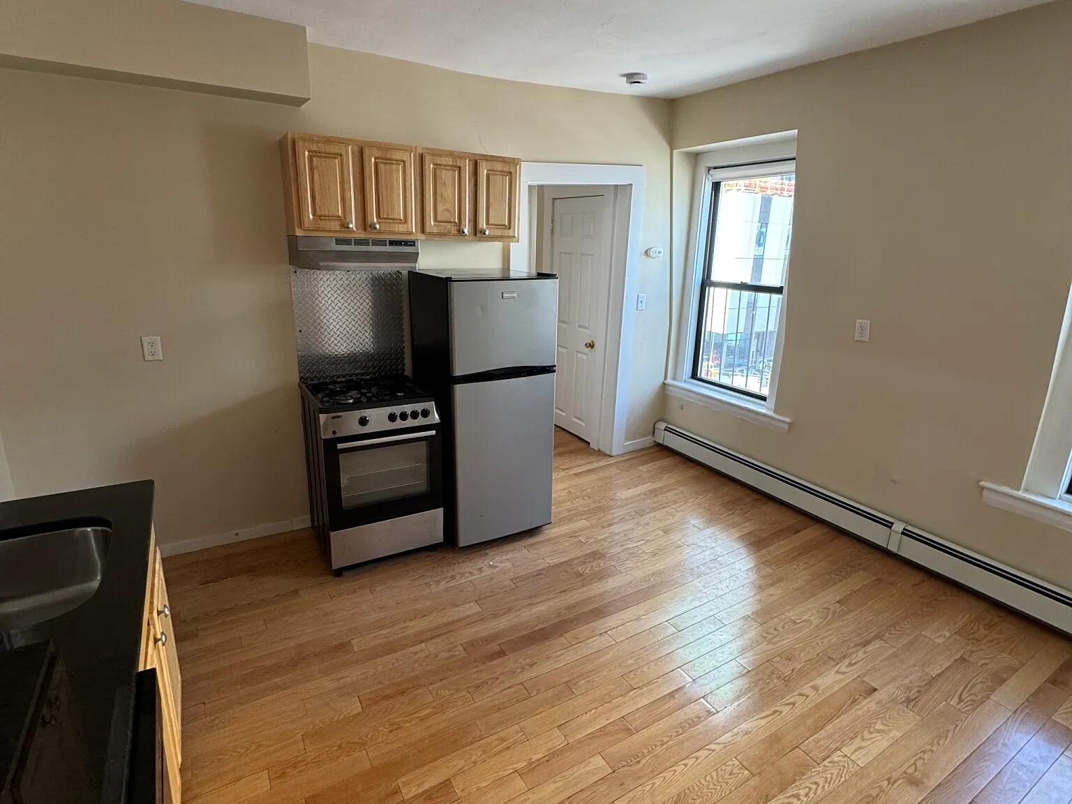 Studio, 9999 sqft, $2,550 — Photo 2