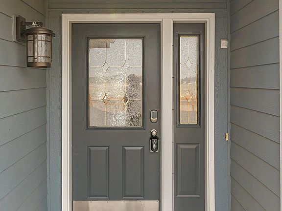 4th image of 1009 S Bartholomew St