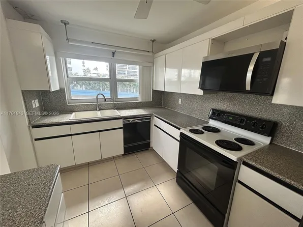 1825 S Ocean Dr APT 401, Hallandale, FL 33009