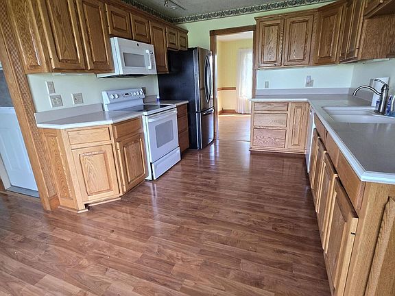 5th image of 18565 W Moline Martin Rd