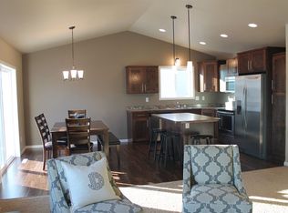 2606 31st Ave S, Moorhead, MN 56560