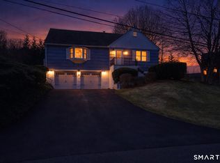 4 Candlewood Road, New Fairfield, CT 06812