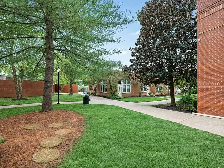 The Penn Warren — Photo 2
