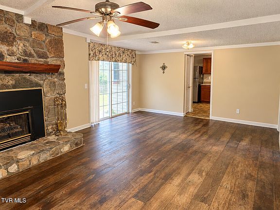 3rd image of 232 Bear Branch Rd