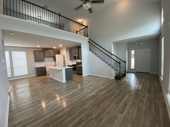 4th image of 3201 College Park Dr #32