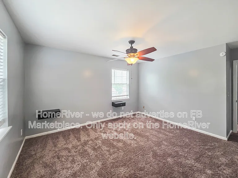 9444 Stately Oak Ln — Photo 11