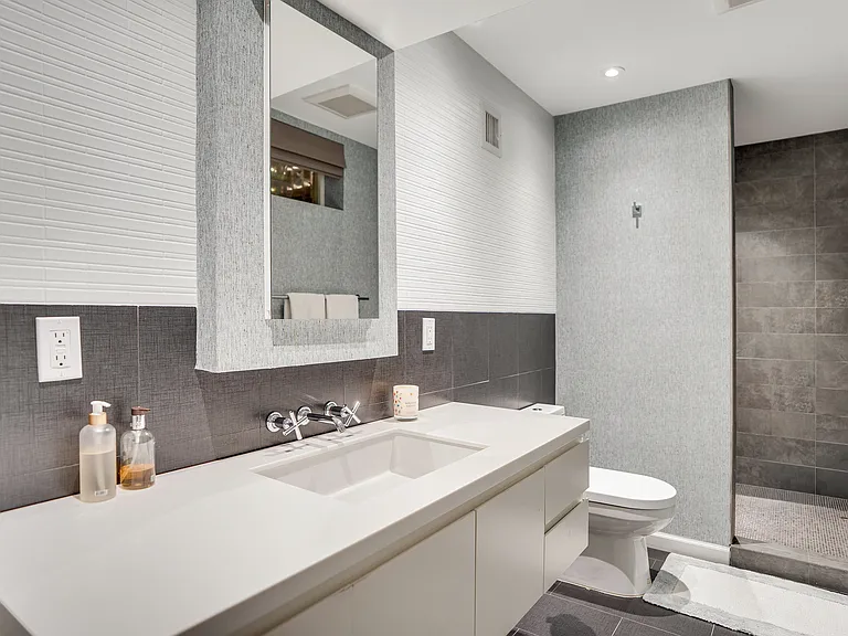 5 Montauk Avenue Ext — Photo 30