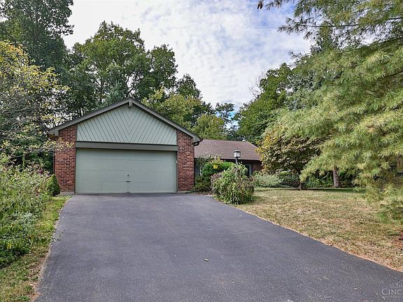 2nd image of 423 Flemridge Ct