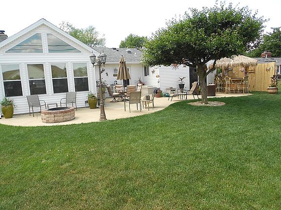 3rd image of 7290 Kenilworth Dr