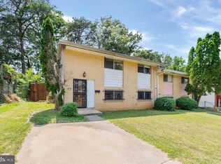 818 Booker Dr, Capitol Heights, MD 20743