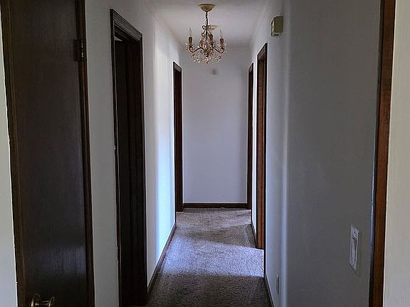4th image of 6808 Deerwood Dr