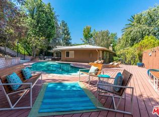 3891 Royal Woods Dr, Sherman Oaks, CA 91403