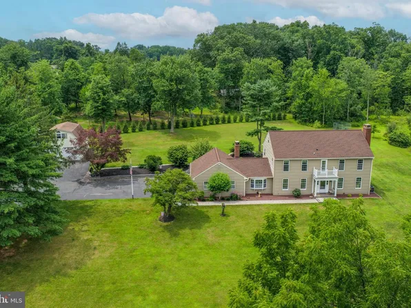 1881 Township Line Rd, Telford, PA 18969