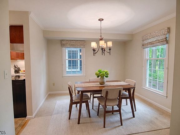 5th image of 36 Countryside Dr