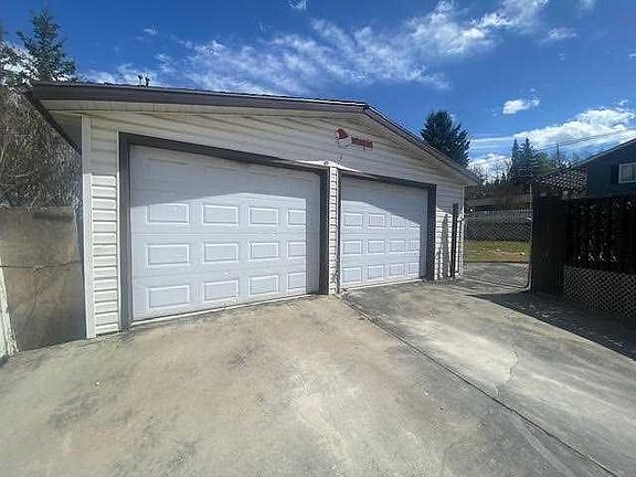2nd image of 115 Alder Dr