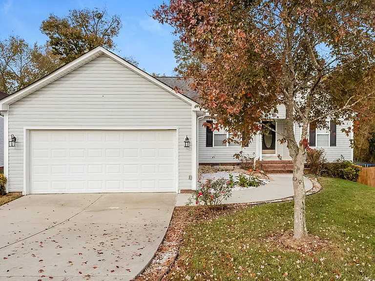 1641 Red Bird Cir — Photo 1