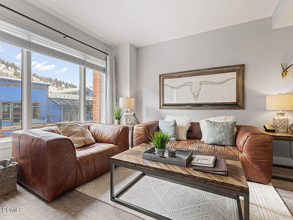 4th image of 580 Main St #306