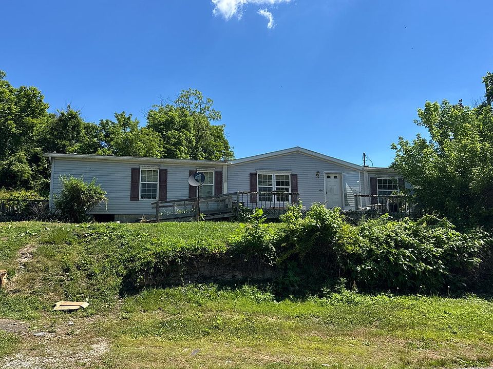 1st image of 424 W Main St