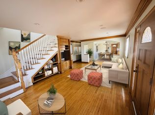 572 W 11th St, San Pedro, CA 90731