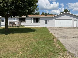 275 W 136th St, Grant, MI 49327