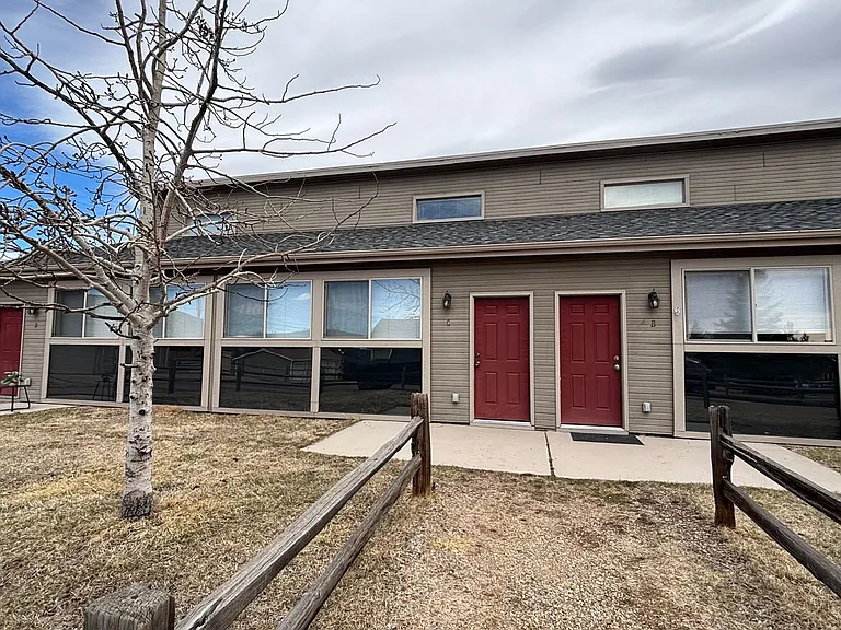620 Forest Edge Rd #D — Photo 1