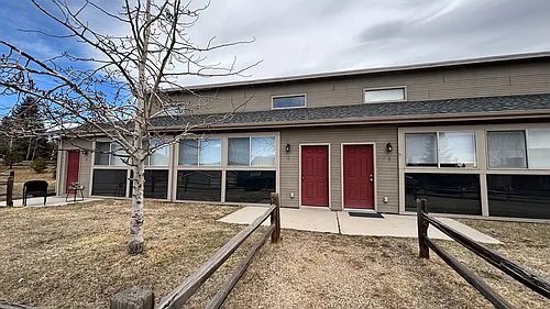 620 Forest Edge Rd #D Photo 1 620 Forest Edge Rd #D Photo 1